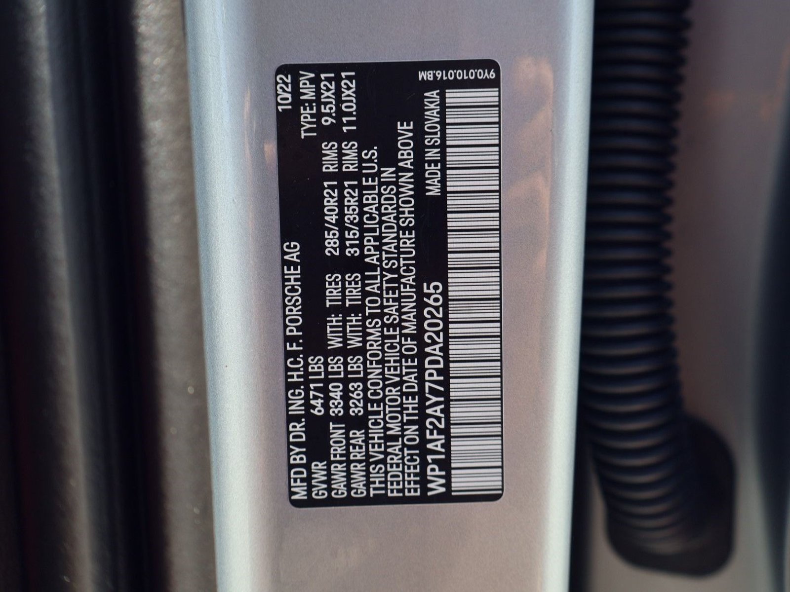 Certified 2023 Porsche Cayenne Turbo AWD/4WD image 28