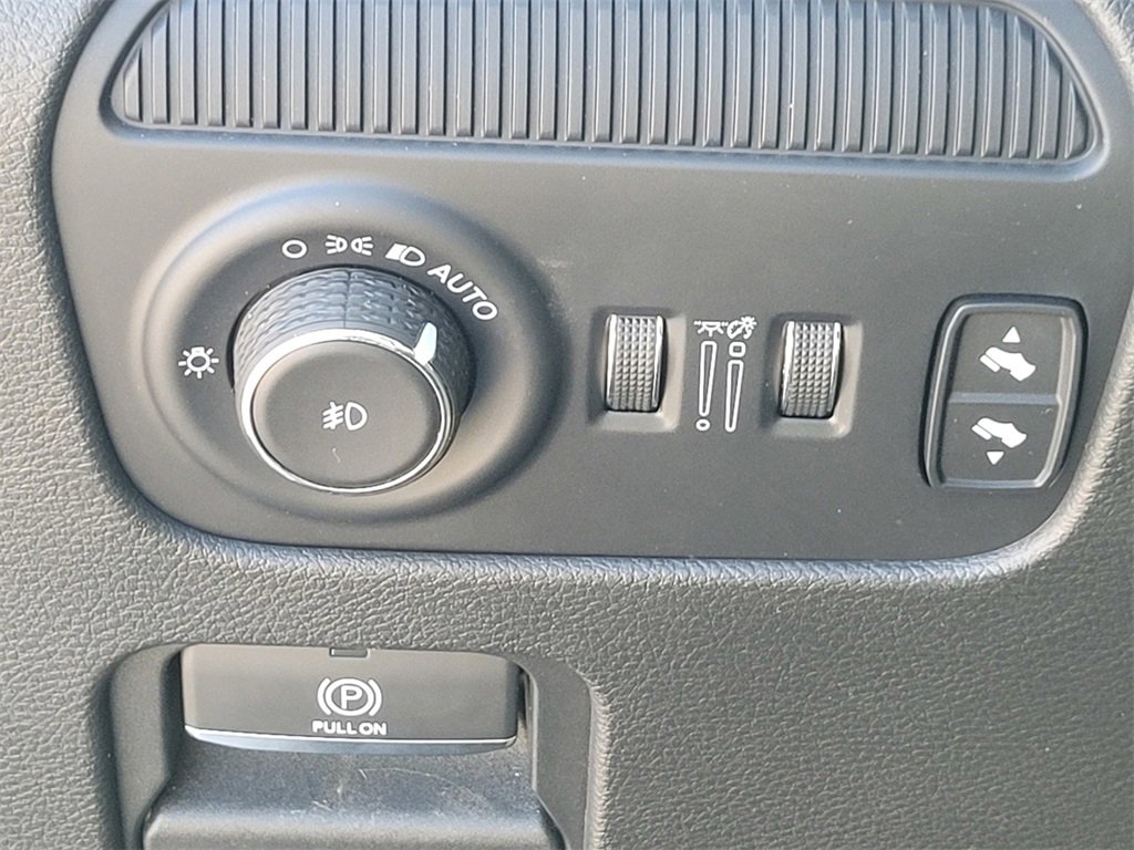 Used 2023 Jeep Wagoneer L Series II image 27