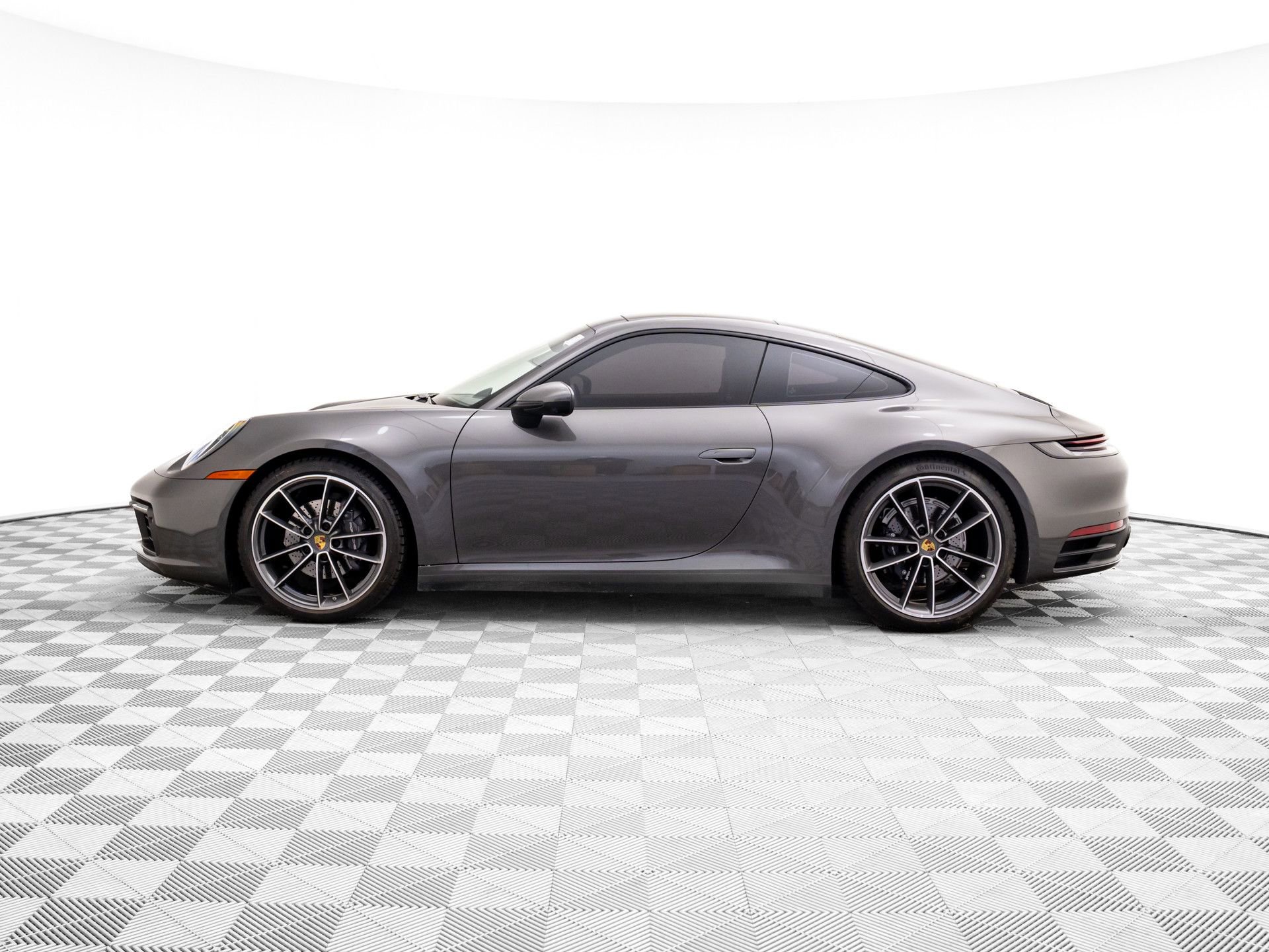 Certified 2024 Porsche 911 Carrera RWD image 2