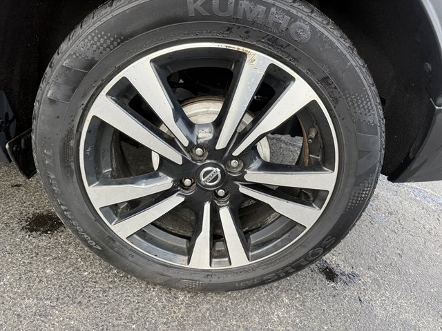 Used 2019 Nissan Kicks SV FWD image 25