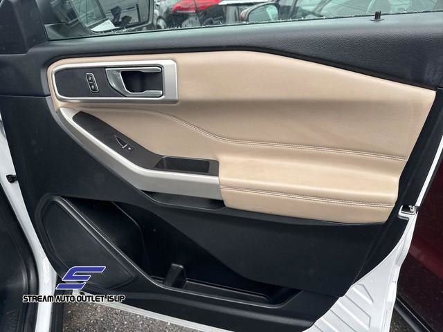 Used 2023 Ford Explorer XLT w/ Equipment Group 202A image 37