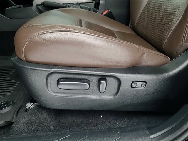 Used 2021 Toyota Tacoma Limited image 12