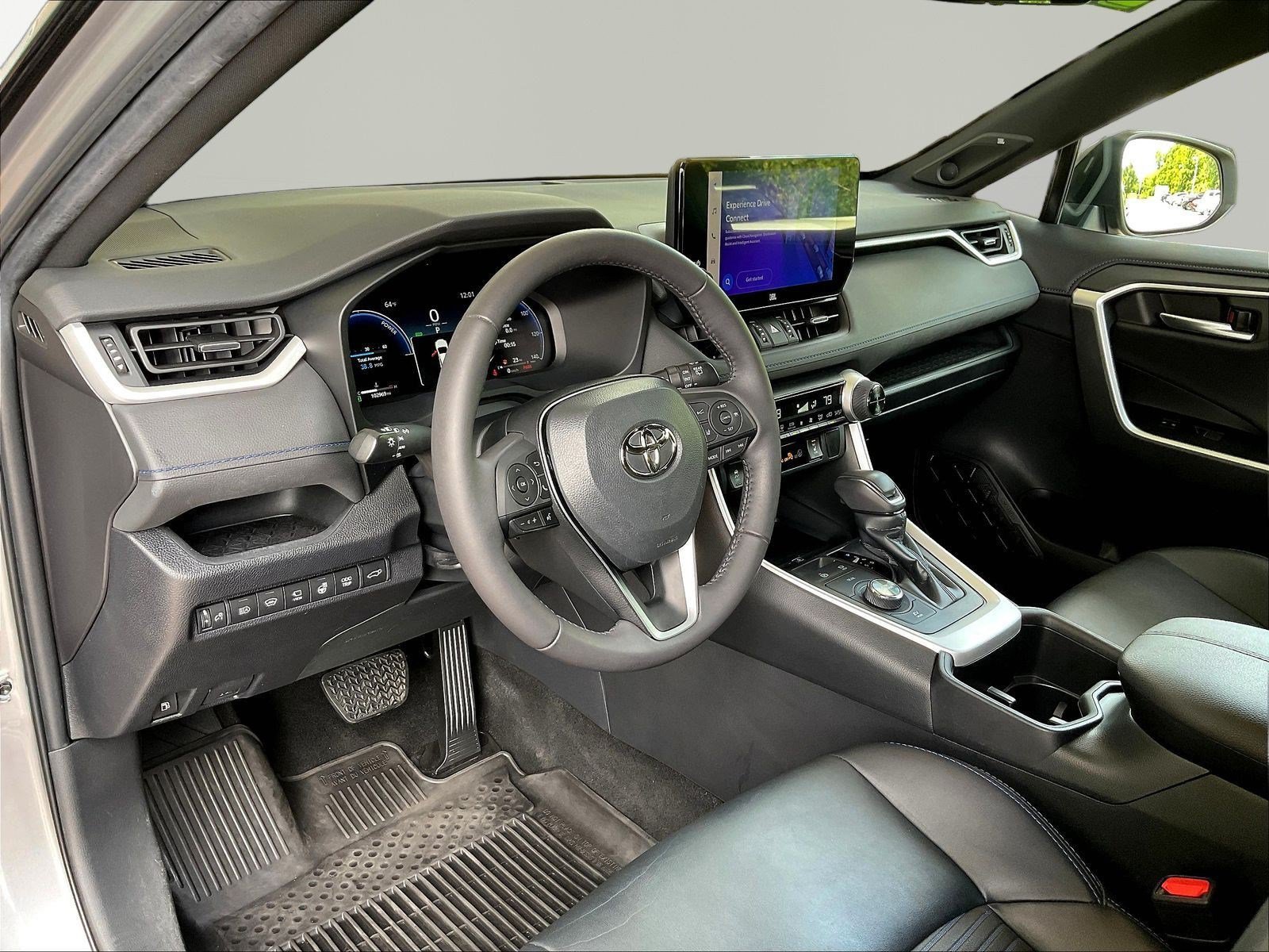Used 2023 Toyota RAV4 XSE AWD/4WD image 17