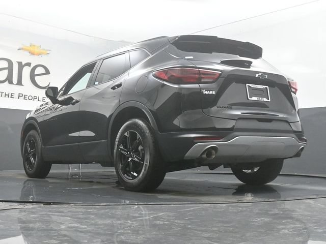 Used 2023 Chevrolet Blazer LT w/ Midnight/Sport Edition FWD image 5