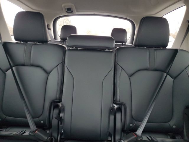 New 2025 Honda Pilot Touring image 21