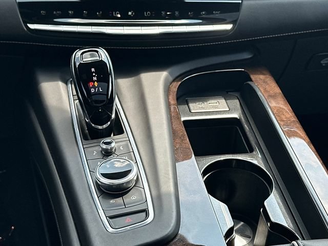 Certified 2023 Cadillac Escalade ESV Premium Luxury Platinum w/ LPO, Radiant Package AWD/4WD image 6