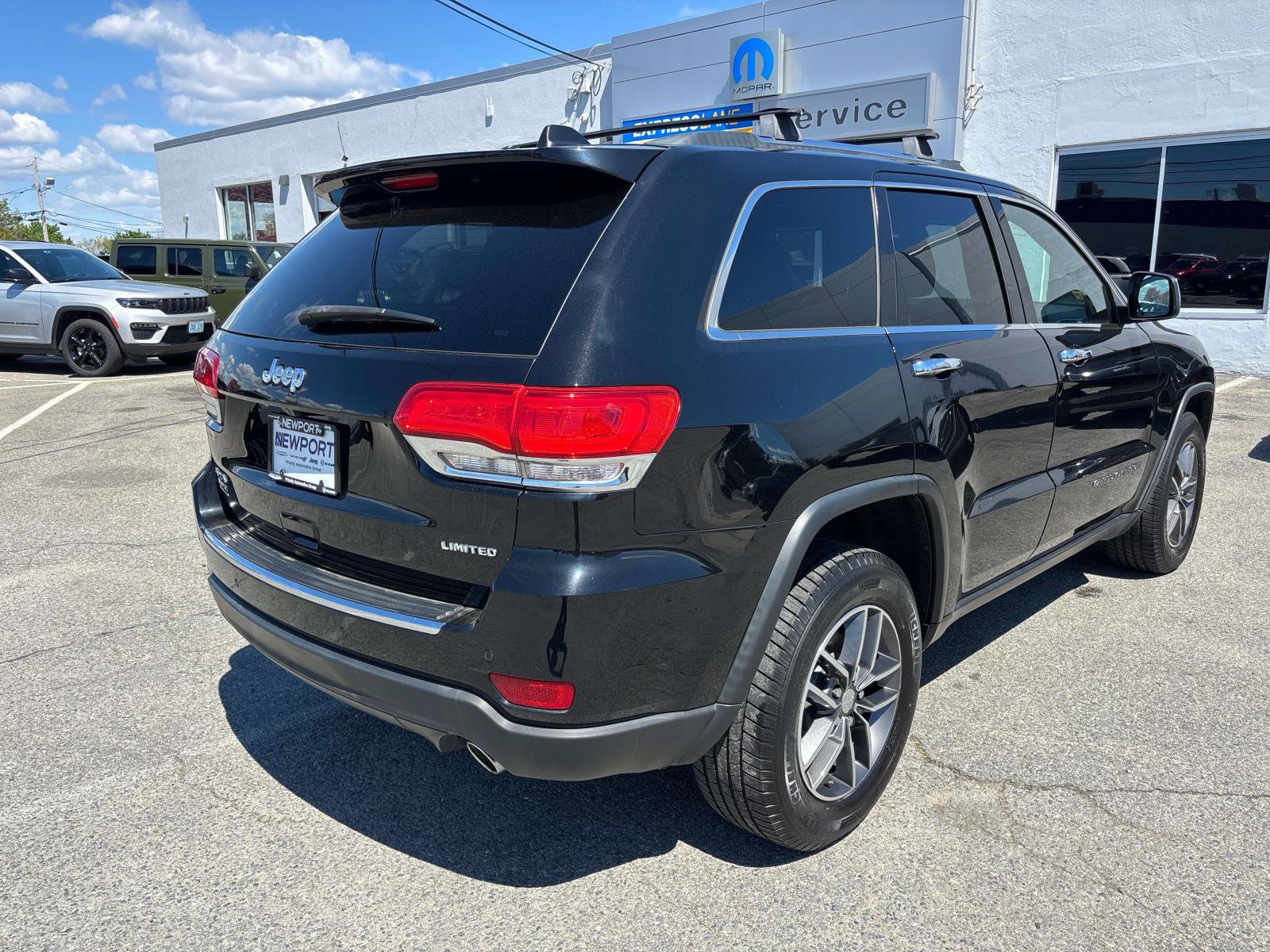 Certified 2018 Jeep Grand Cherokee Limited AWD/4WD image 3