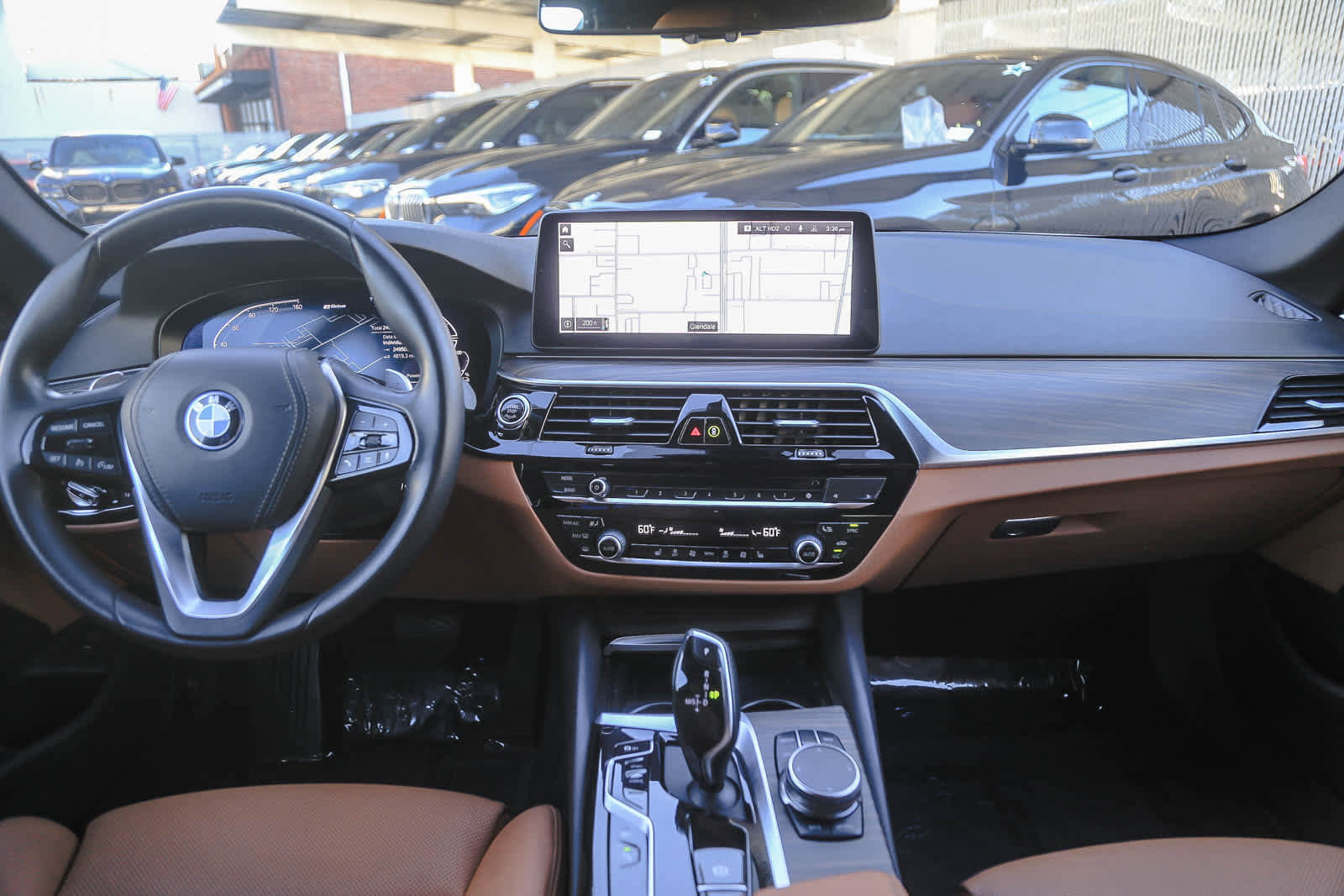 Certified 2023 BMW 530e w/ Convenience Package image 9