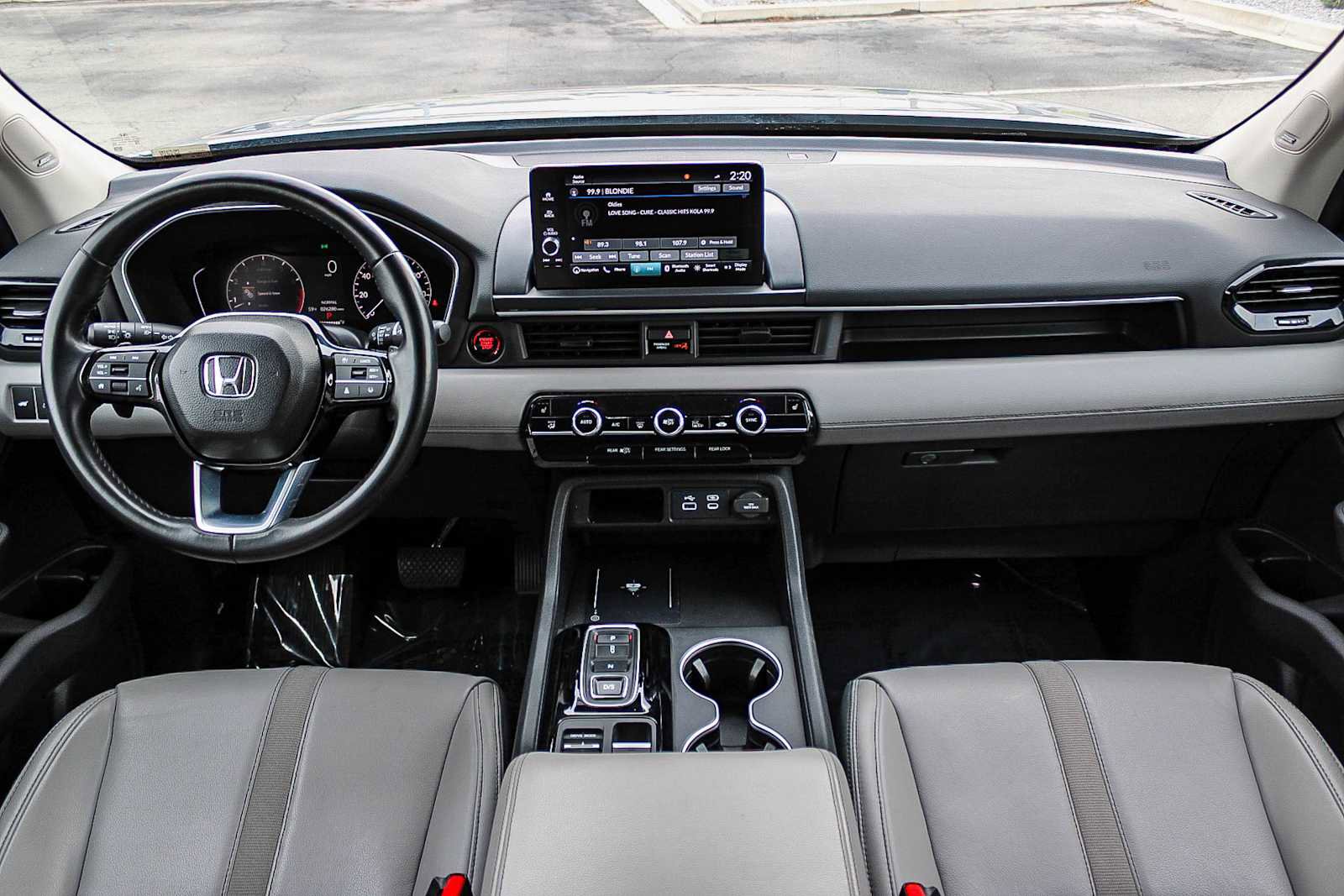 Certified 2025 Honda Pilot Touring image 12