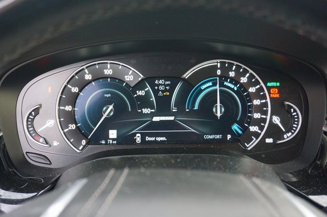 Used 2018 BMW 530e xDrive w/ Premium Package 2 image 7