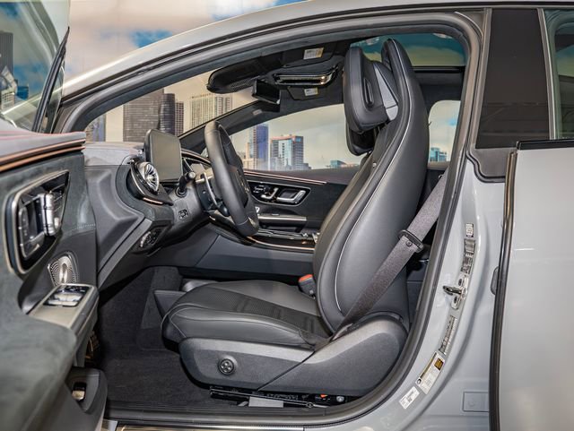 Certified 2023 Mercedes-Benz EQE AMG 4MATIC Sedan image 18