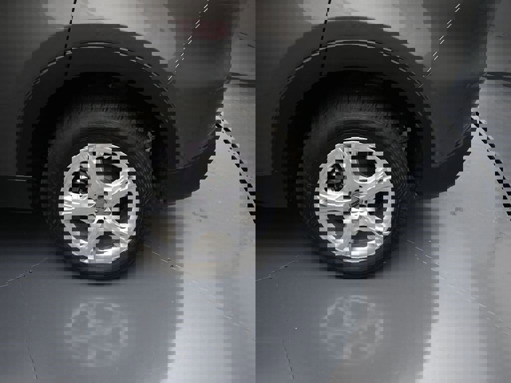 New 2024 Dodge Hornet GT image 9