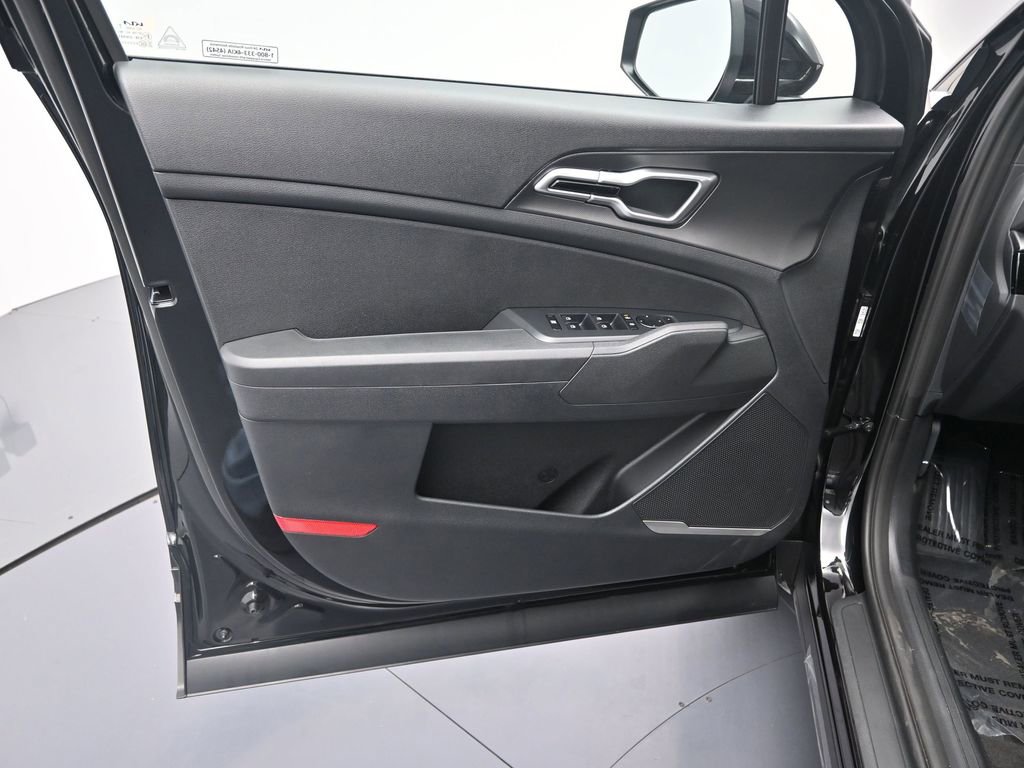 New 2026 Kia Sportage LX image 18