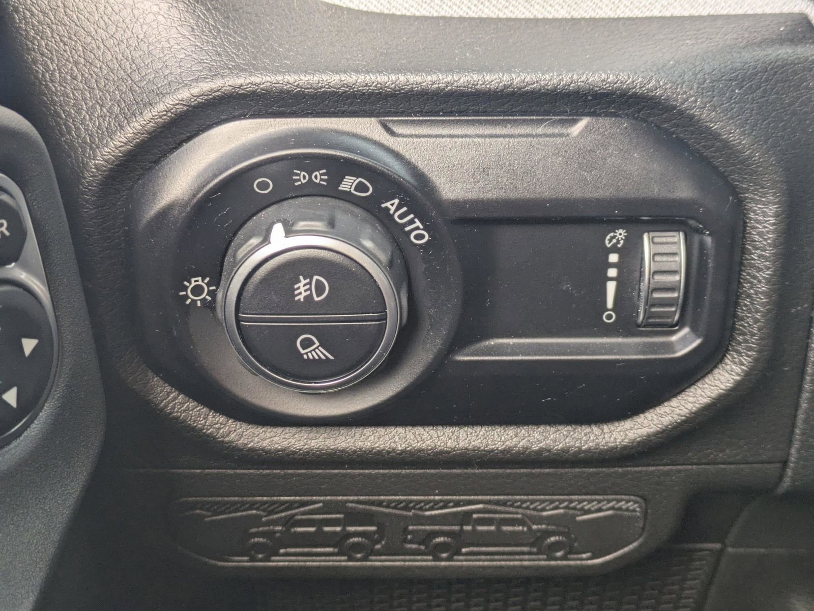 Used 2024 Jeep Gladiator Sport image 30