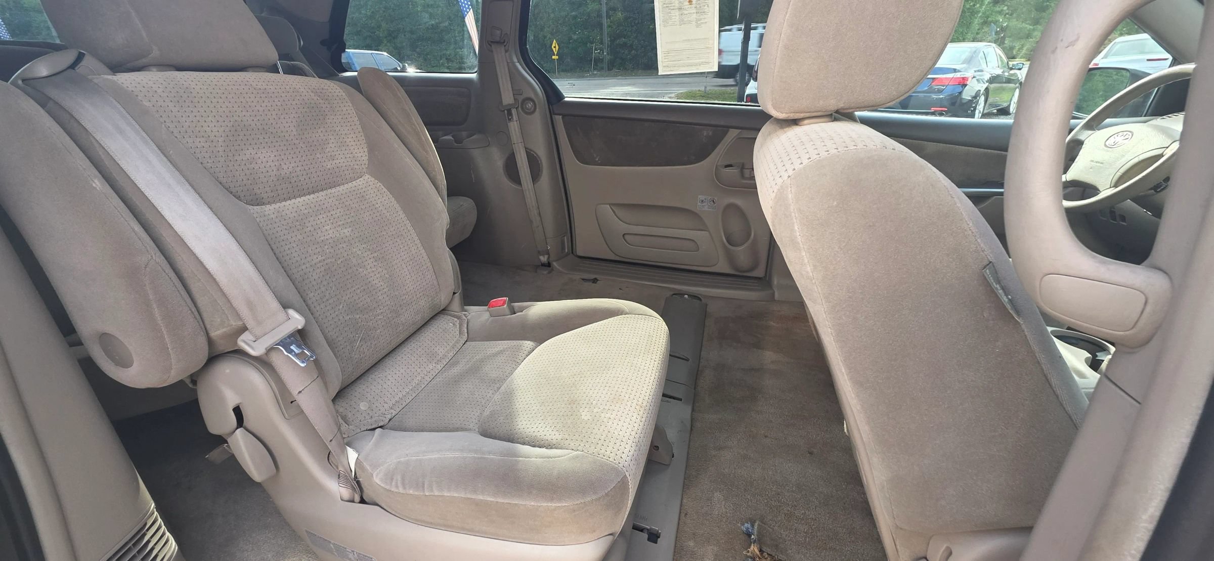 Used 2010 Toyota Sienna CE FWD image 15