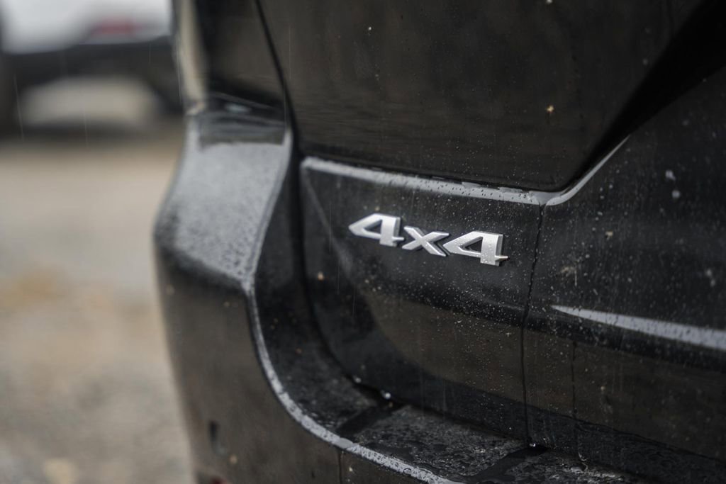 New 2025 Jeep Grand Cherokee Laredo X w/ Luxury Tech Group I image 8