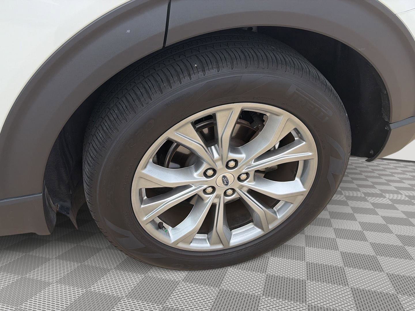 Used 2023 Ford Explorer XLT w/ Equipment Group 202A image 16