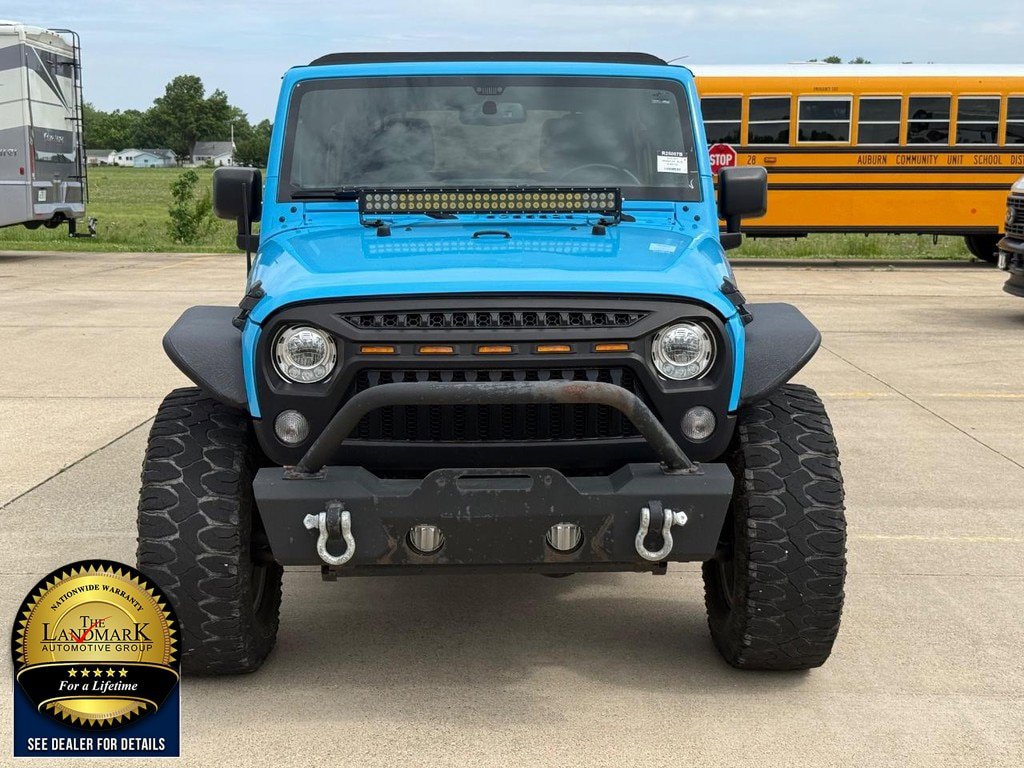 Used 2018 Jeep Wrangler Unlimited Rubicon w/ Connectivity Group AWD/4WD image 2