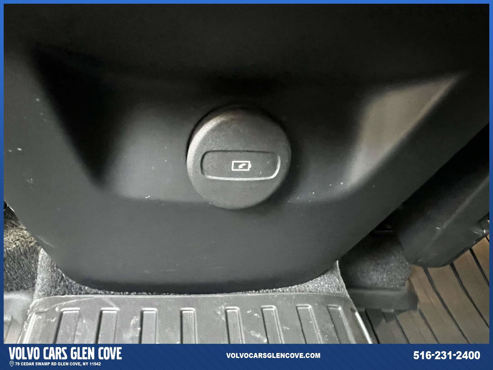 Used 2026 Volvo XC90 B6 Ultra w/ Protection Package AWD/4WD image 13
