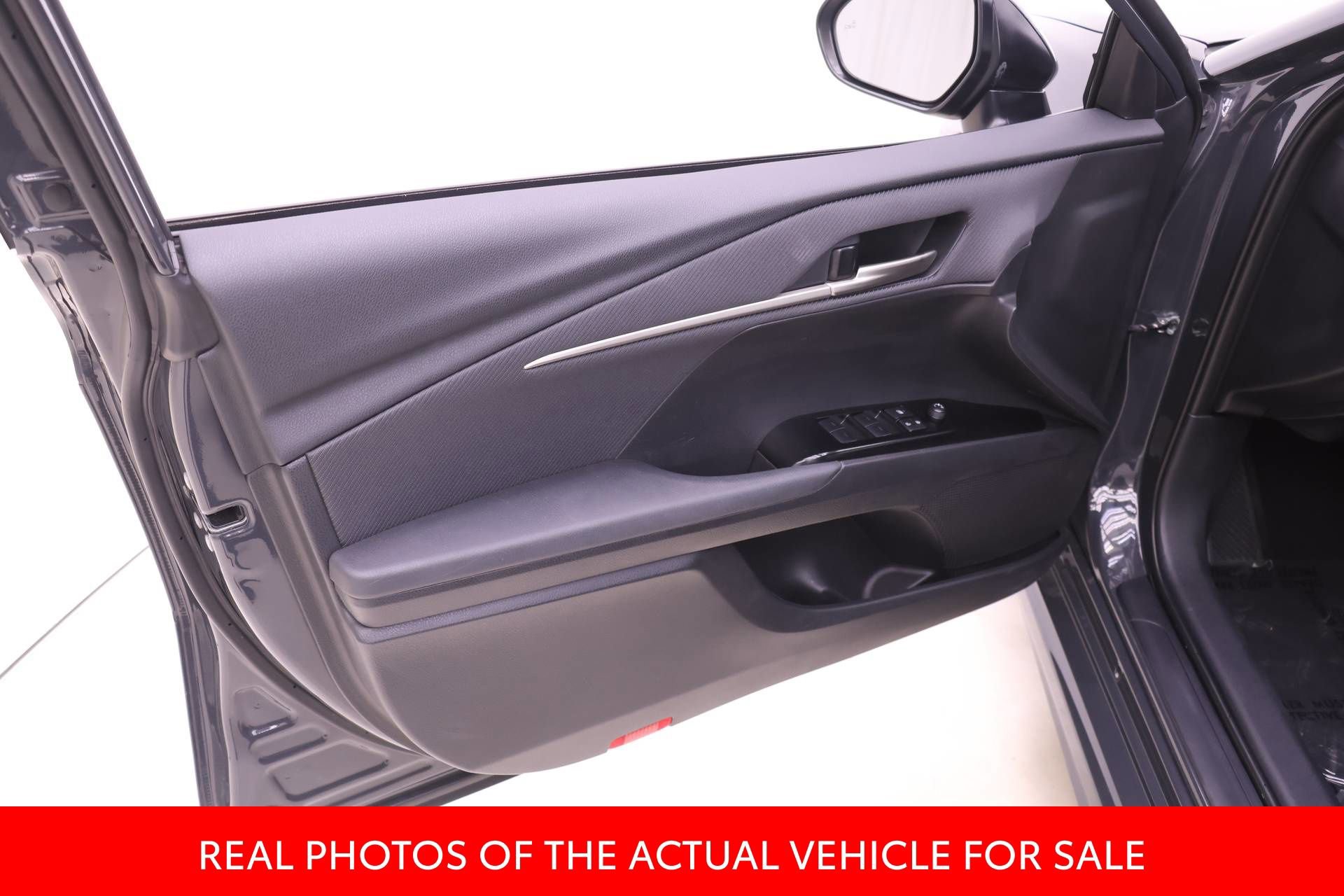 Certified 2025 Toyota Camry SE w/ Convenience Package FWD image 9