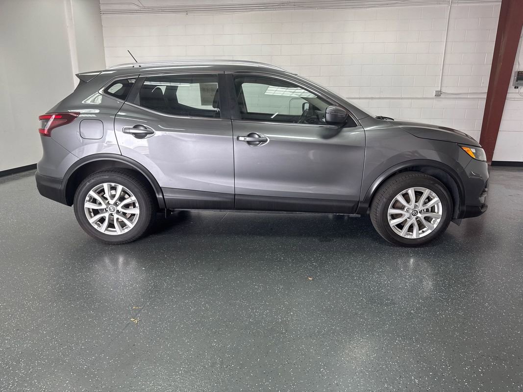 Used 2020 Nissan Rogue Sport SV AWD/4WD image 3