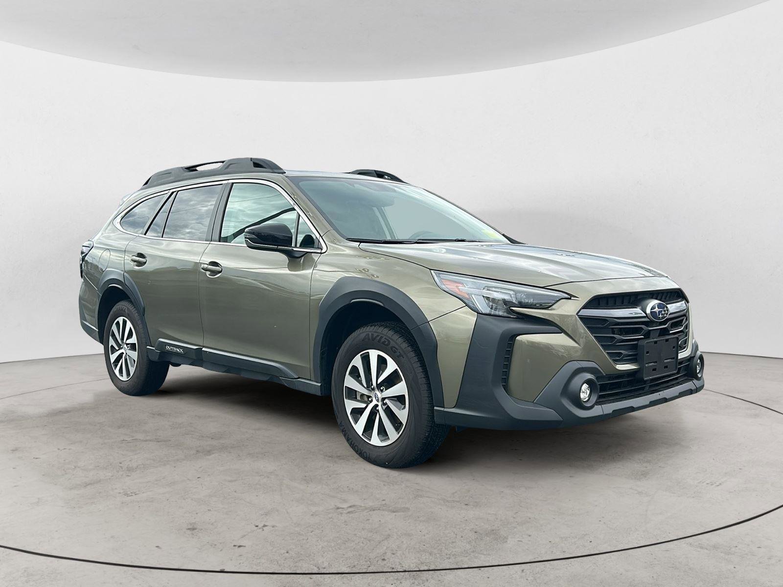 Certified 2025 Subaru Outback Premium image 1