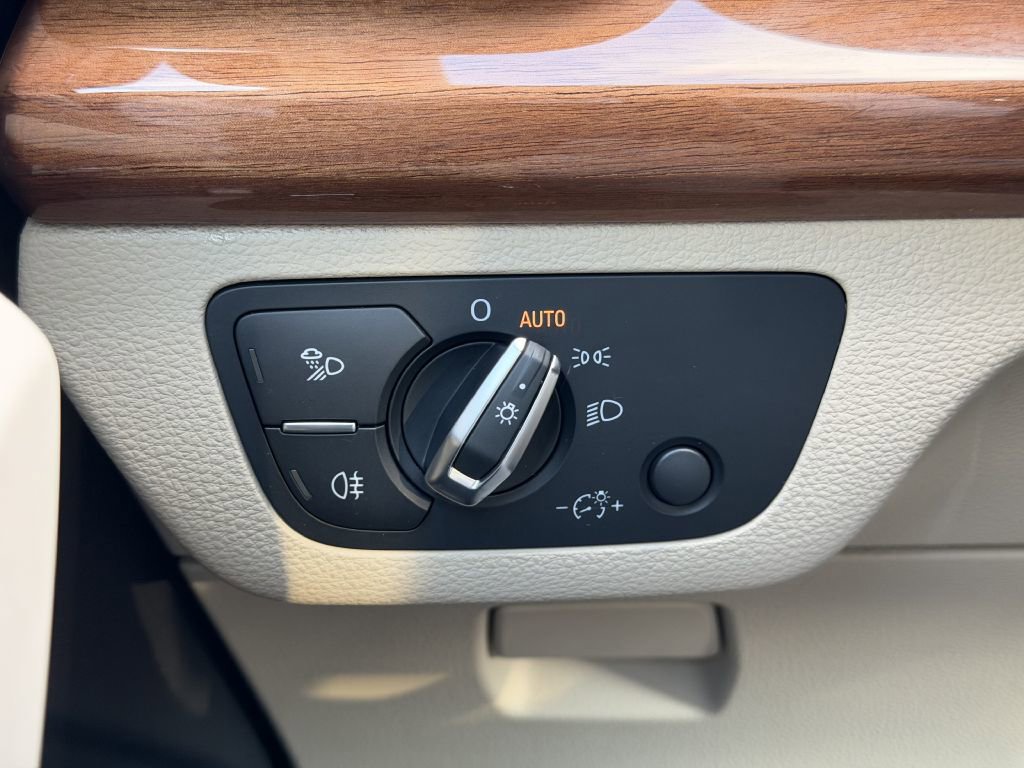 Used 2022 Audi Q5 2.0T Premium w/ Convenience Package image 30