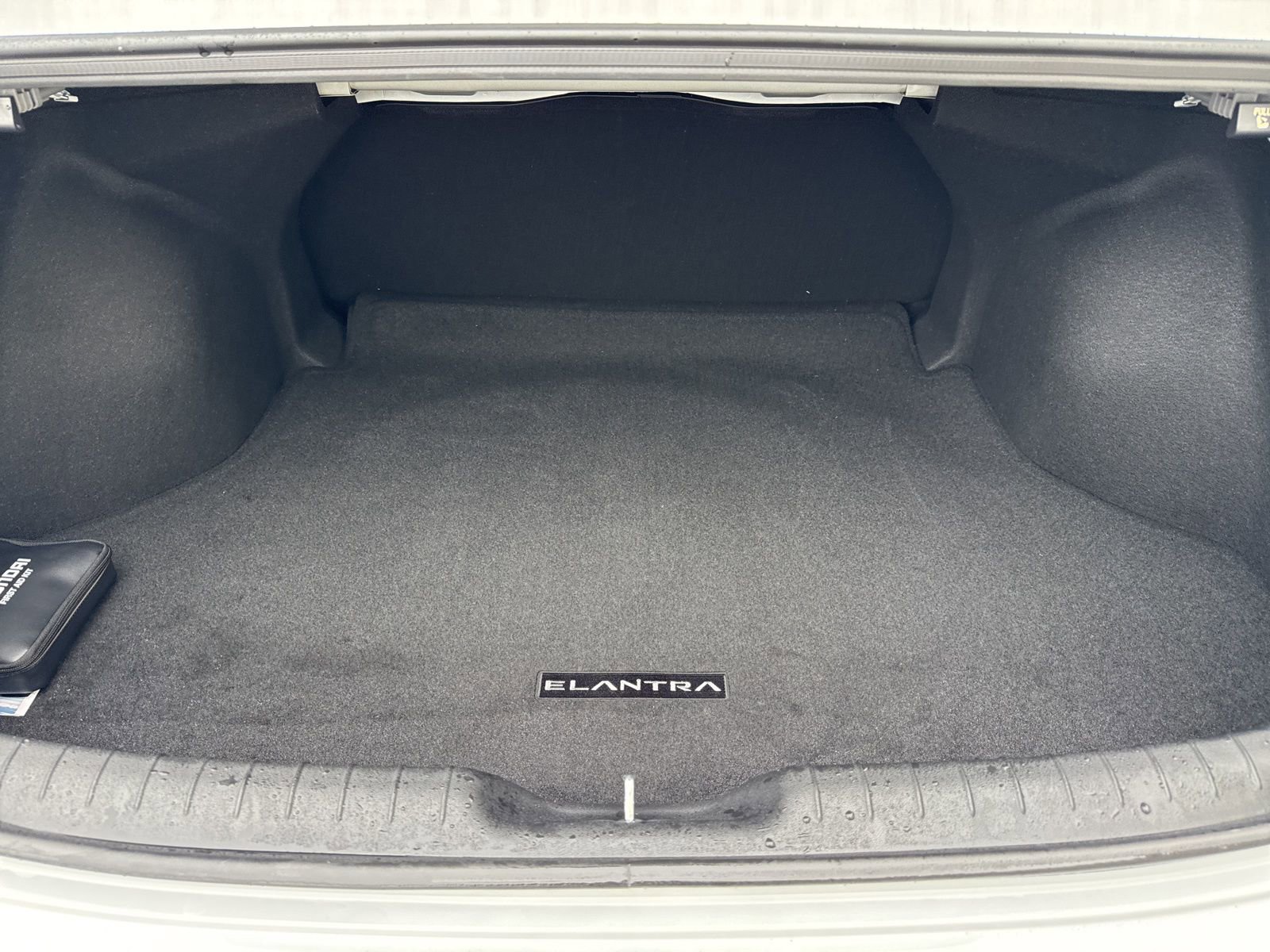 Certified 2025 Hyundai Elantra Sport image 11