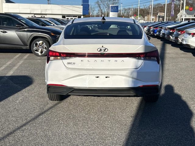 Certified 2023 Hyundai Elantra SEL image 4