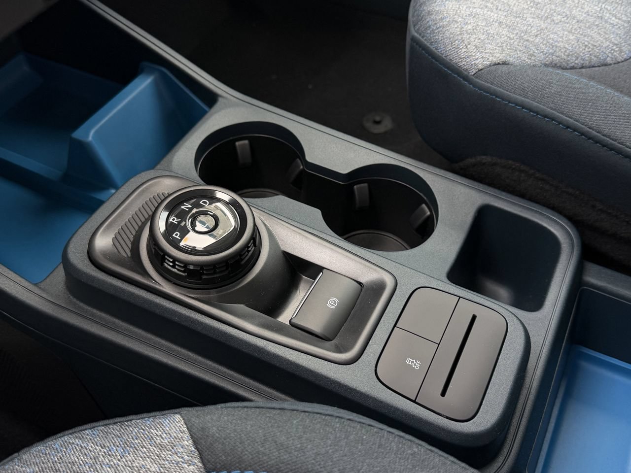 New 2026 Ford Maverick XLT w/ XLT Luxury Package FWD image 17
