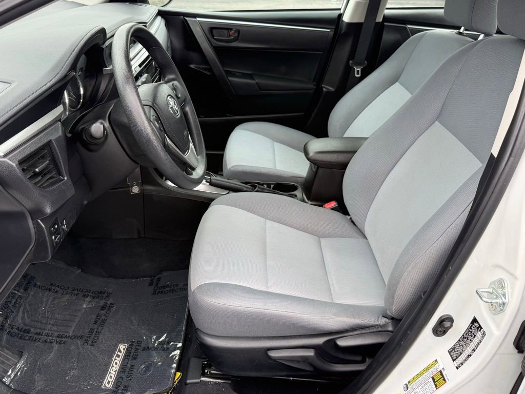Used 2015 Toyota Corolla L FWD image 18