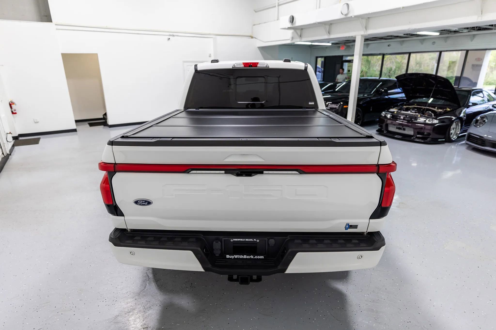 Used 2023 Ford F150 Lightning Platinum AWD/4WD image 19