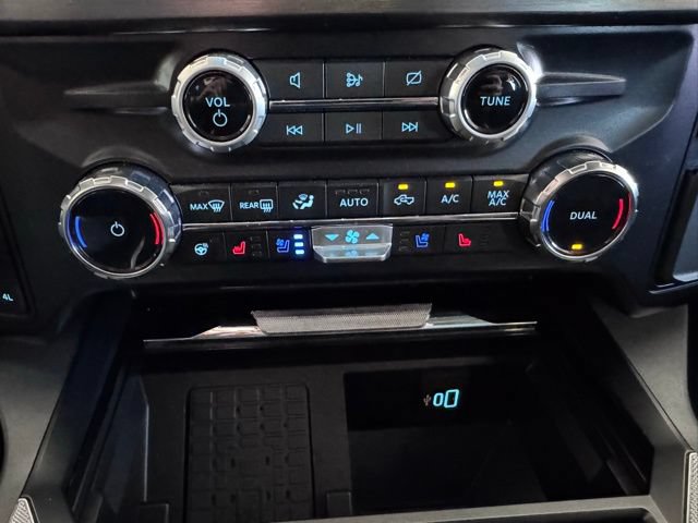 Used 2024 Ford F250 Lariat AWD/4WD image 22