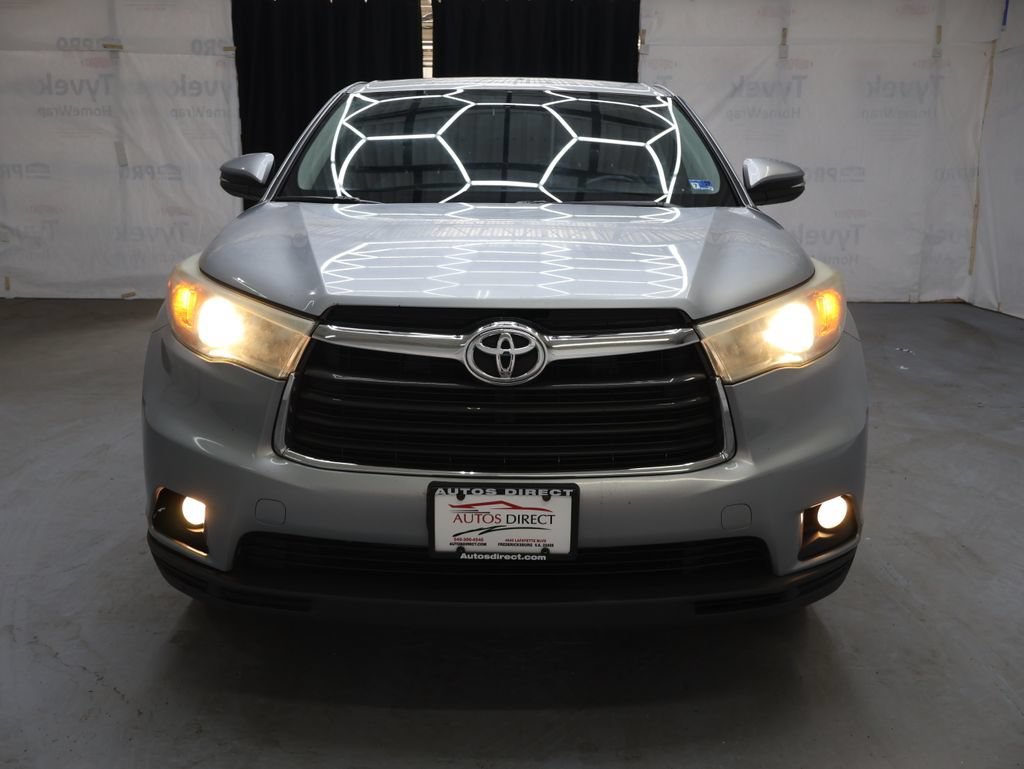 Used 2016 Toyota Highlander Plus AWD/4WD image 2