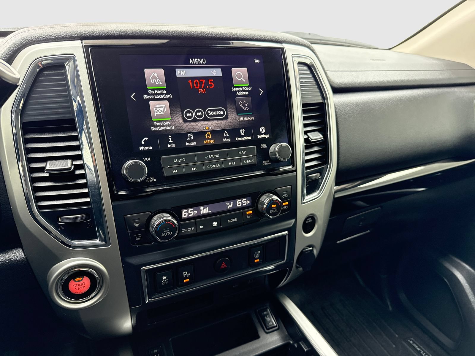 Used 2021 Nissan Titan SV w/ SV Convenience Package RWD image 24