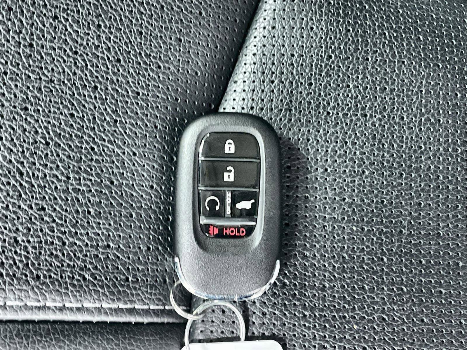 Certified 2024 Honda Pilot Elite image 33