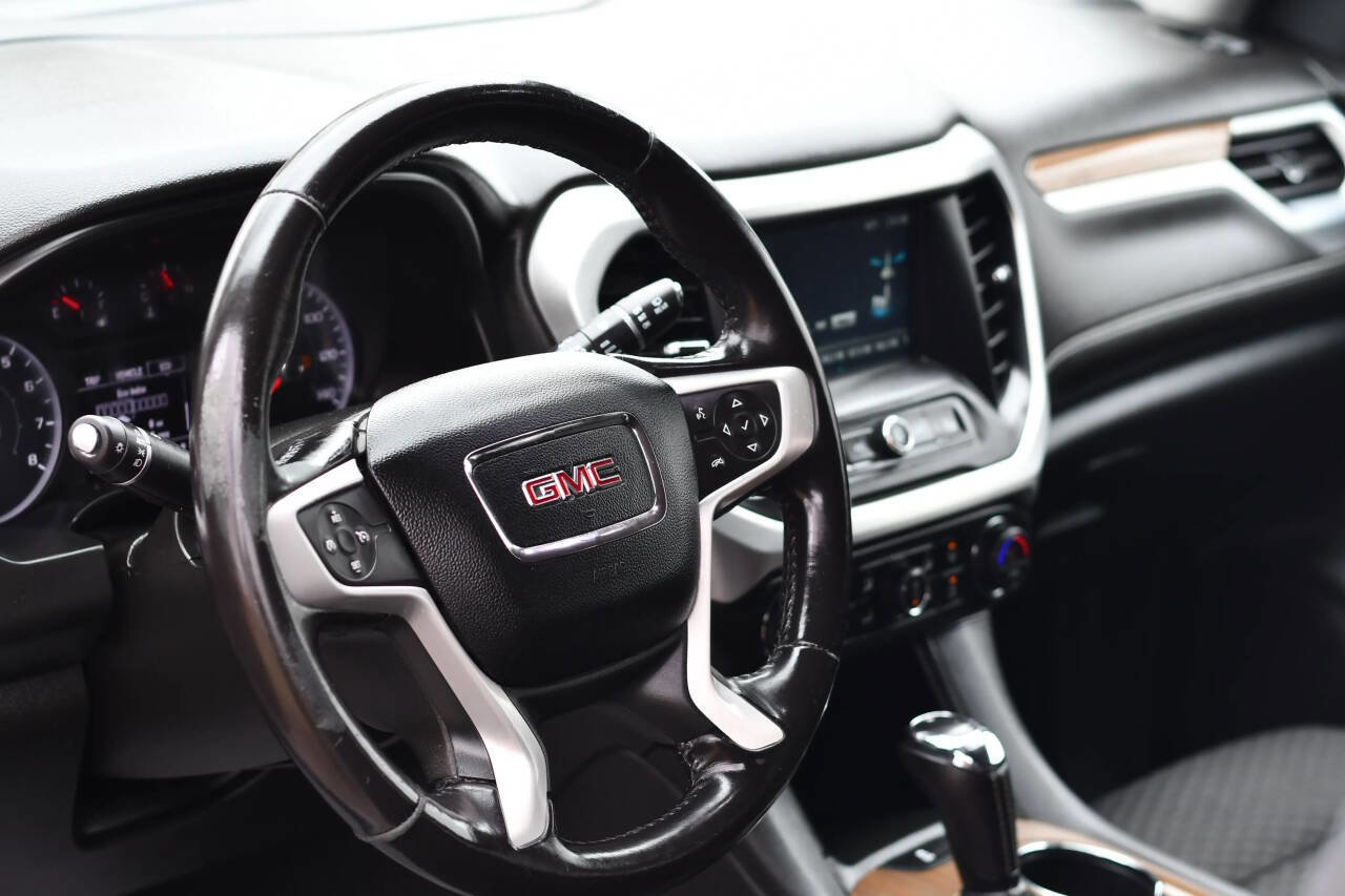 Used 2019 GMC Acadia SLE image 14