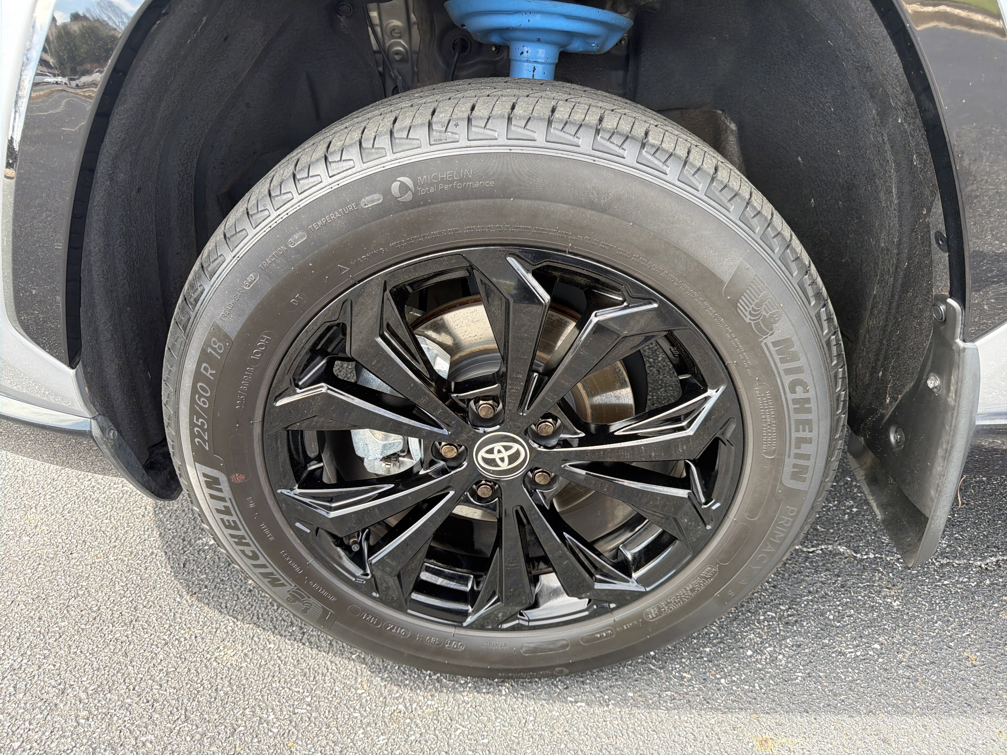 Used 2024 Toyota RAV4 SE w/ Convenience Package AWD/4WD image 11