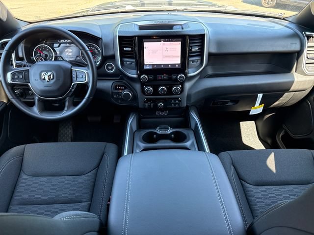 New 2026 RAM 1500 Express AWD/4WD image 18