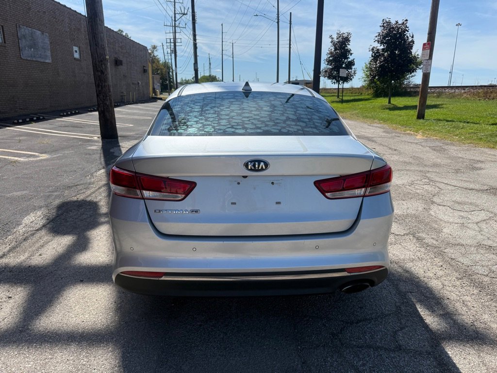 Used 2018 Kia Optima LX image 4