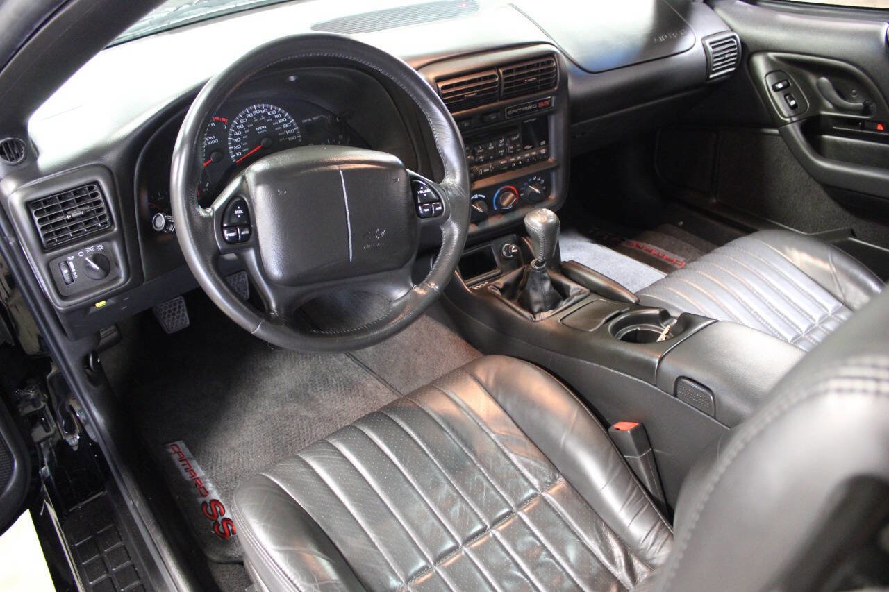 Used 2000 Chevrolet Camaro Z28 w/ SS Performance/Appearance Pkg image 40