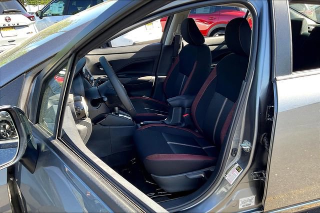 New 2025 Nissan Versa SR w/ Trunk Package image 10