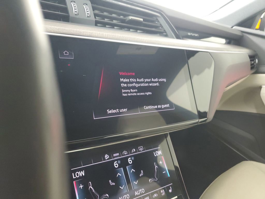 Used 2024 Audi Q8 e-tron Premium Plus w/ Premium Plus Package image 27