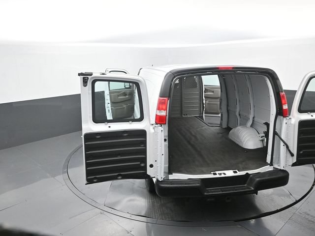 Used 2023 Chevrolet Express 2500 Extended RWD image 28