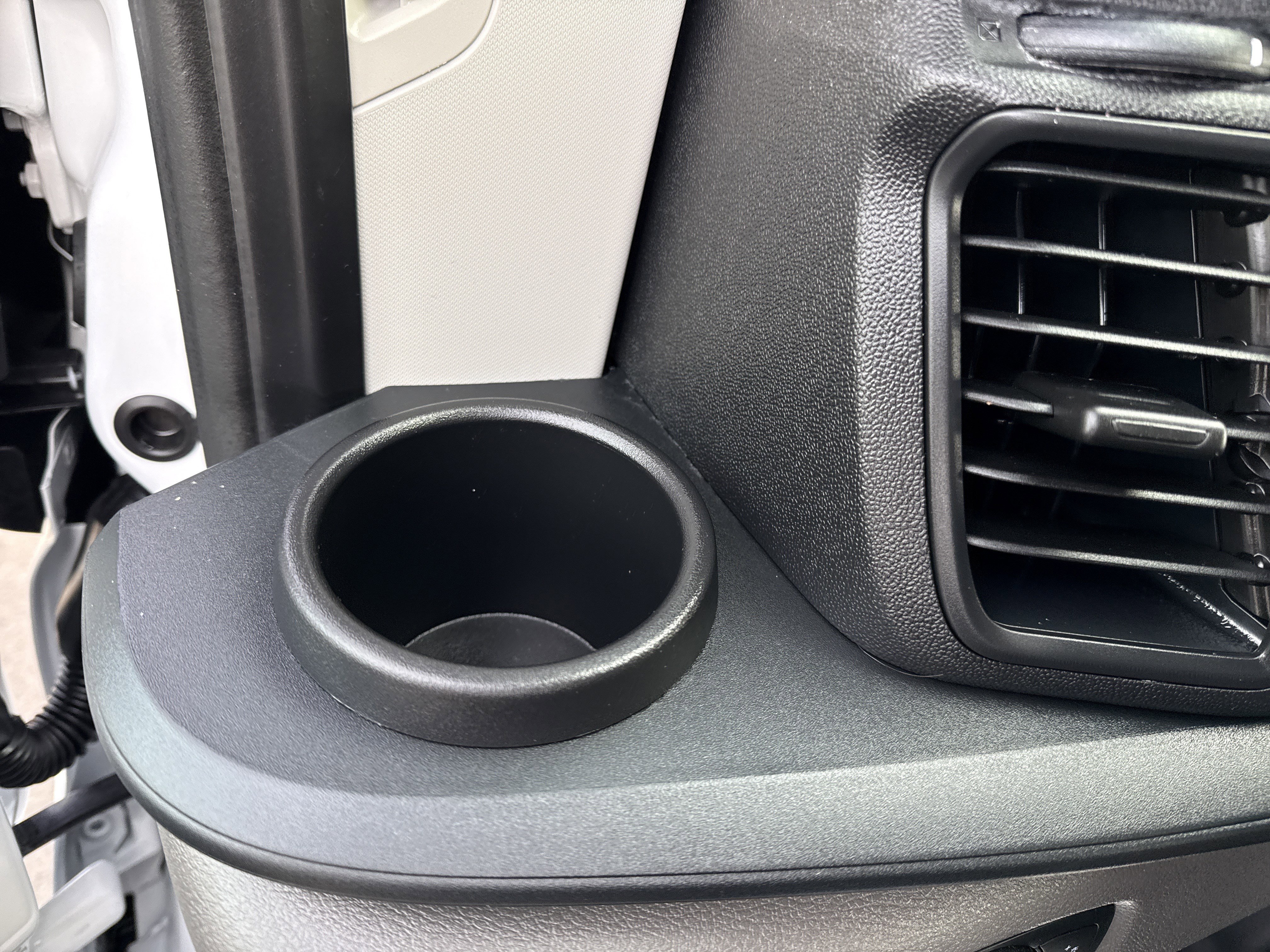 Used 2025 Ford Transit 350 XLT image 16