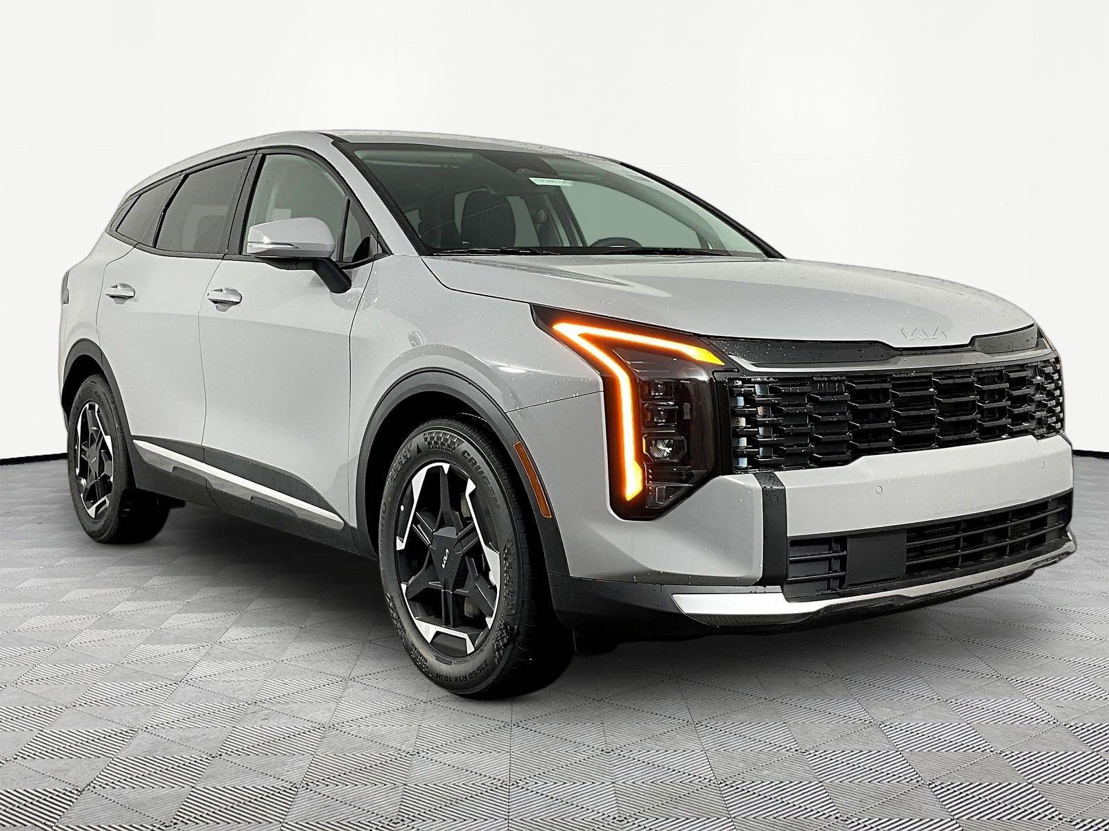 New 2027 Kia Sportage S FWD image 3