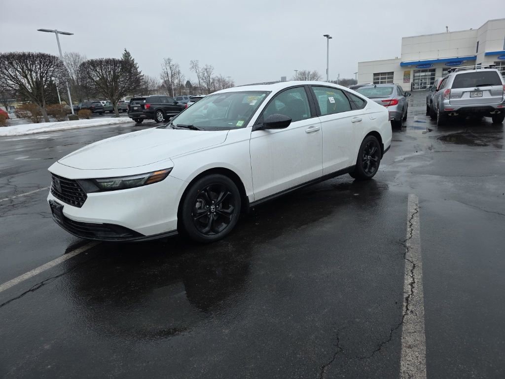Used 2025 Honda Accord SE image 3