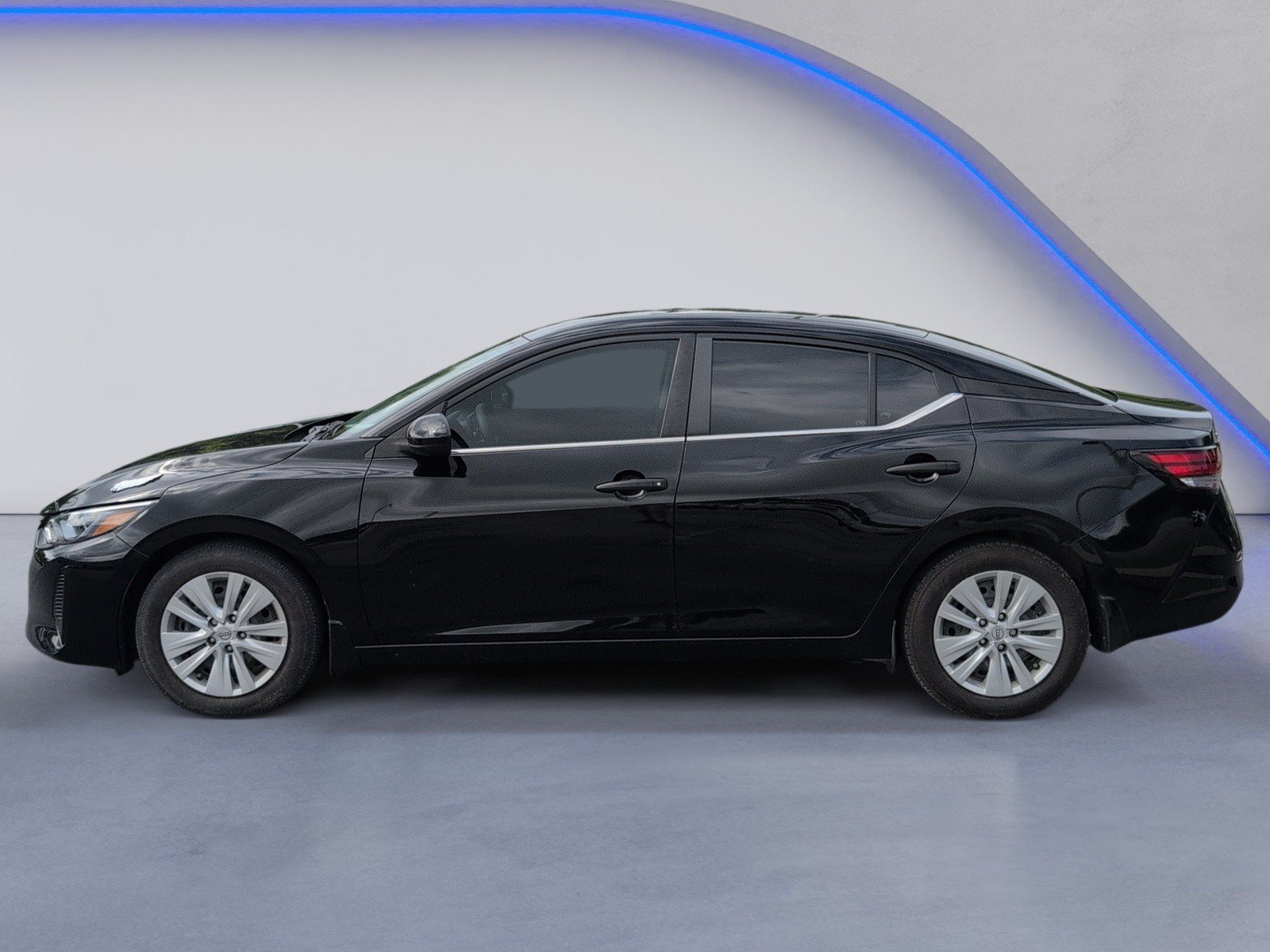 Used 2024 Nissan Sentra S FWD image 3