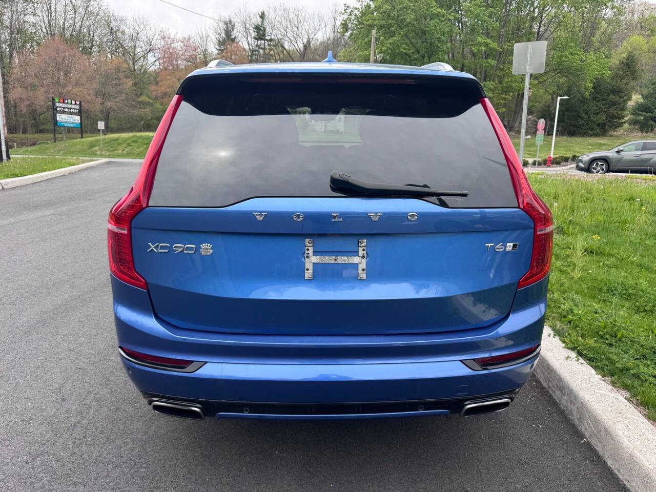 Used 2016 Volvo XC90 T6 R-Design AWD/4WD image 3