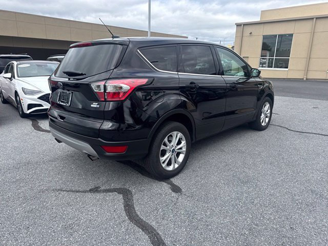 Used 2017 Ford Escape SE AWD/4WD image 5